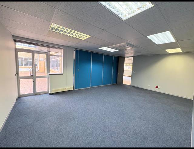 2,428M² OFFICE TO LET IN RANDJESPARK